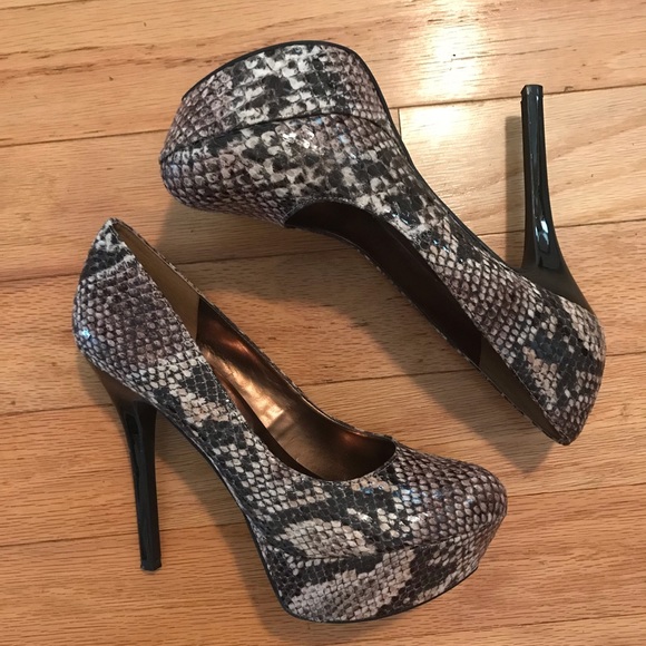 Carlos Santana Shoes - Carlos Santana “Destiny” Snake Print Shoe